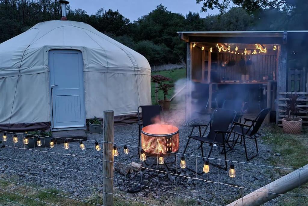 Hotel Bronfelen Yurt à Cynghordy Extérieur photo