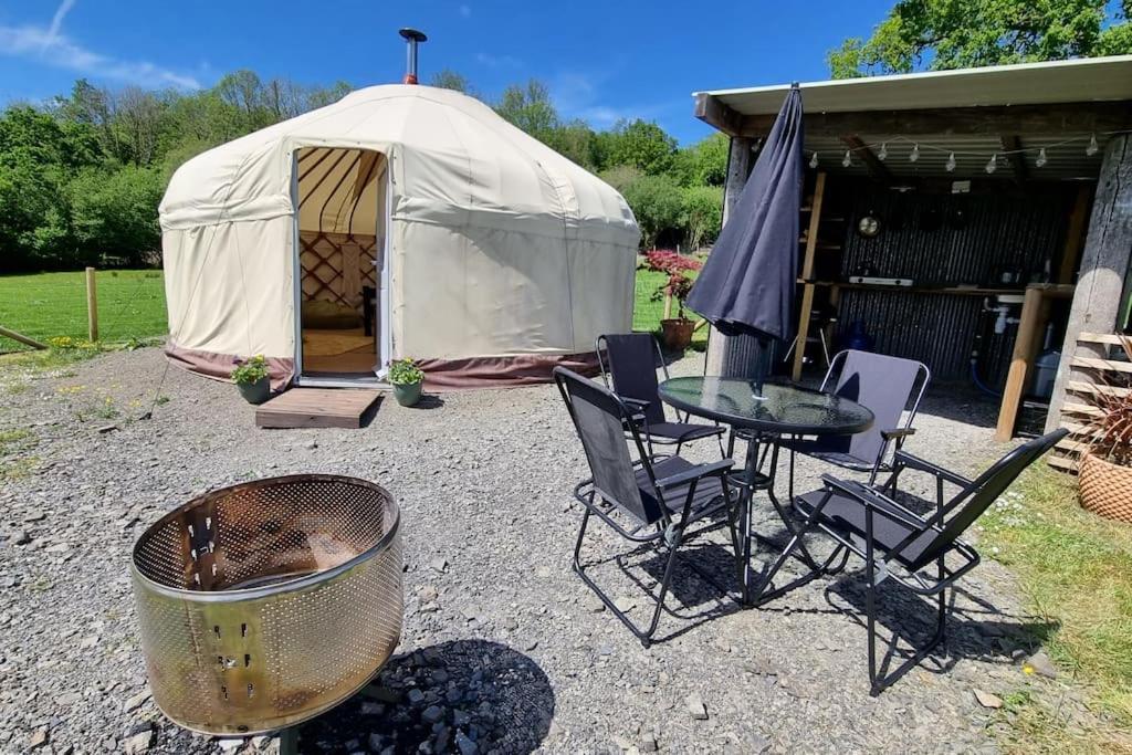 Hotel Bronfelen Yurt à Cynghordy Extérieur photo