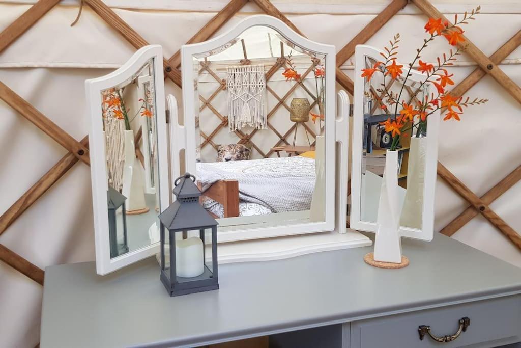 Hotel Bronfelen Yurt à Cynghordy Extérieur photo